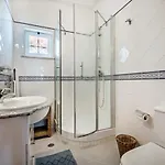 فيلة Toriba